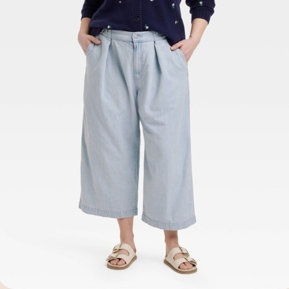 universal Thread light washed cropped two-way tro… - image 1